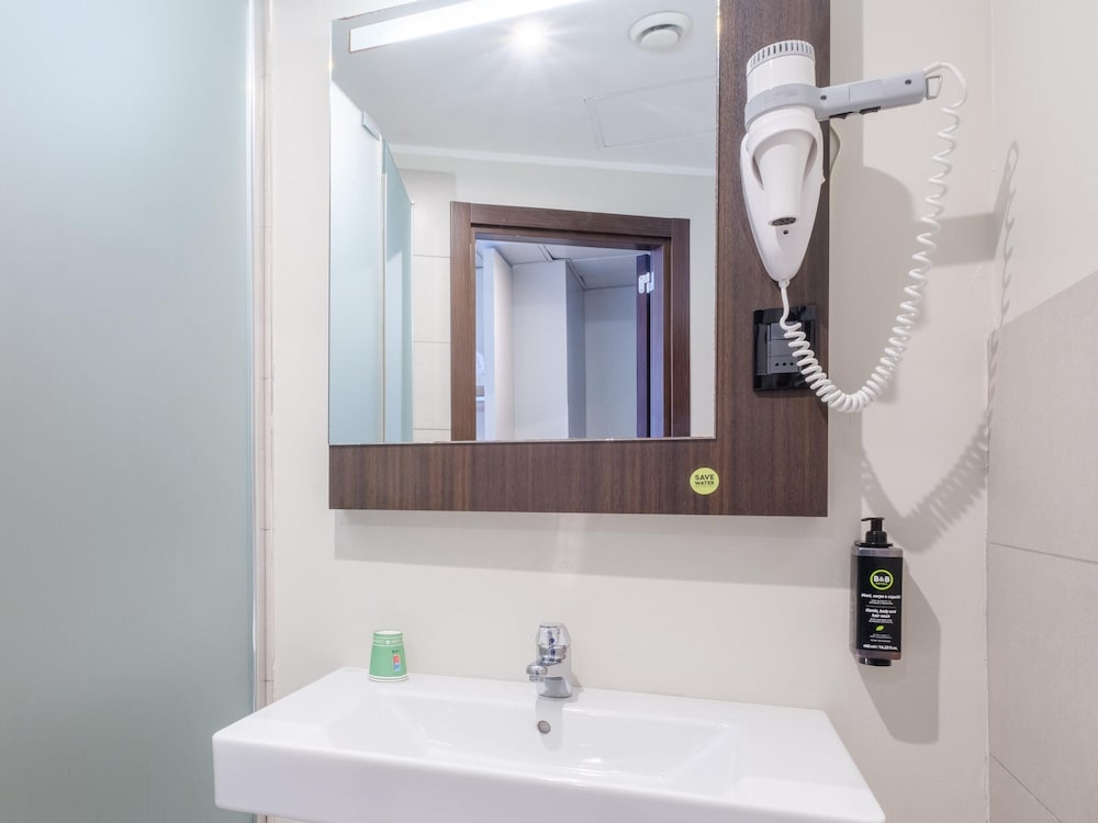 Triple Room, Non Smoking - Photo 3