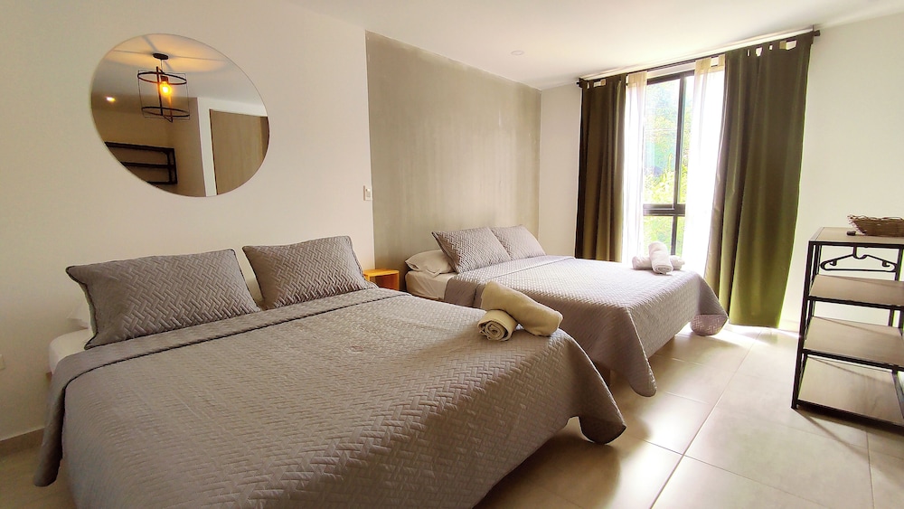 Basic Quadruple Room photo 1