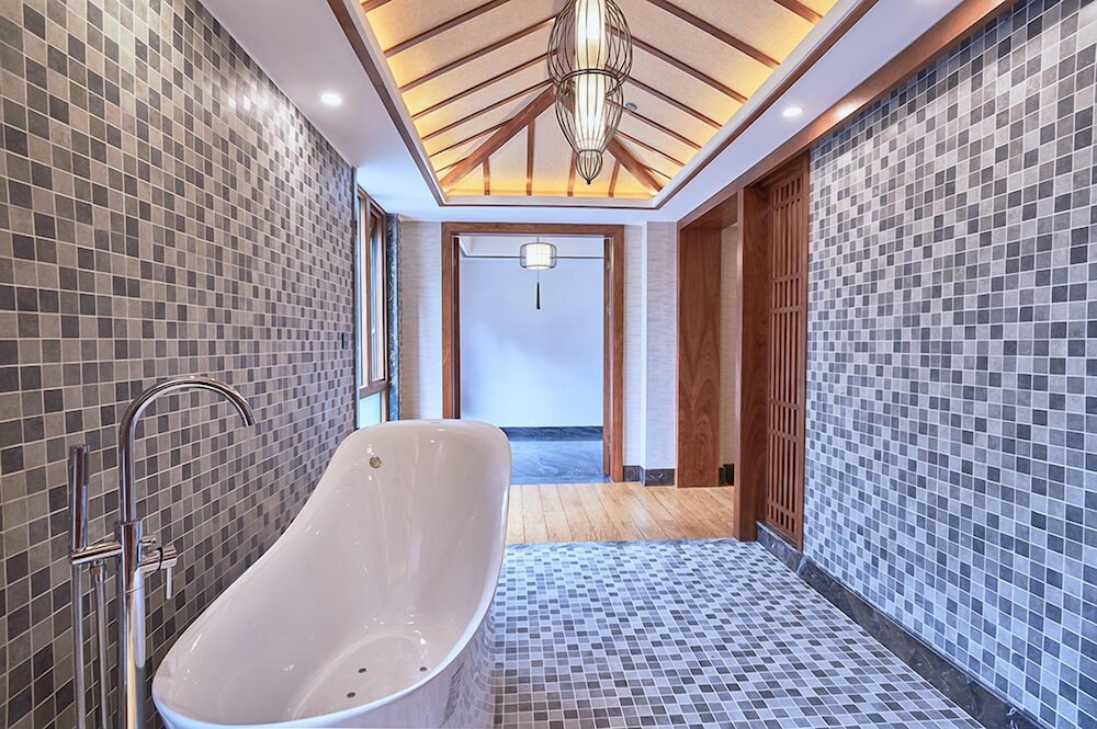 Deluxe Suite photo 2