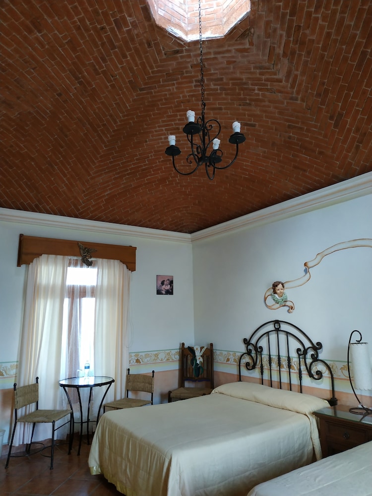 Family Quadruple Room, 2 Double Beds, Balcony, Courtyard View photo 3
