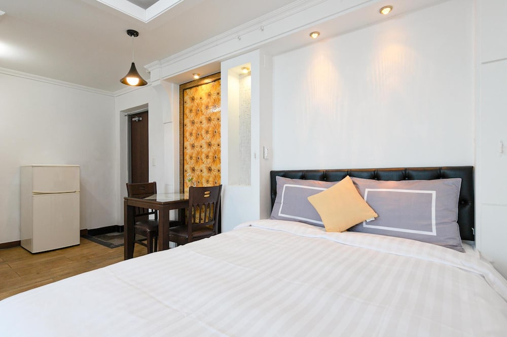 Basic Room, 1 Bedroom (Daisy 303(Ocean View)) - Photo 4