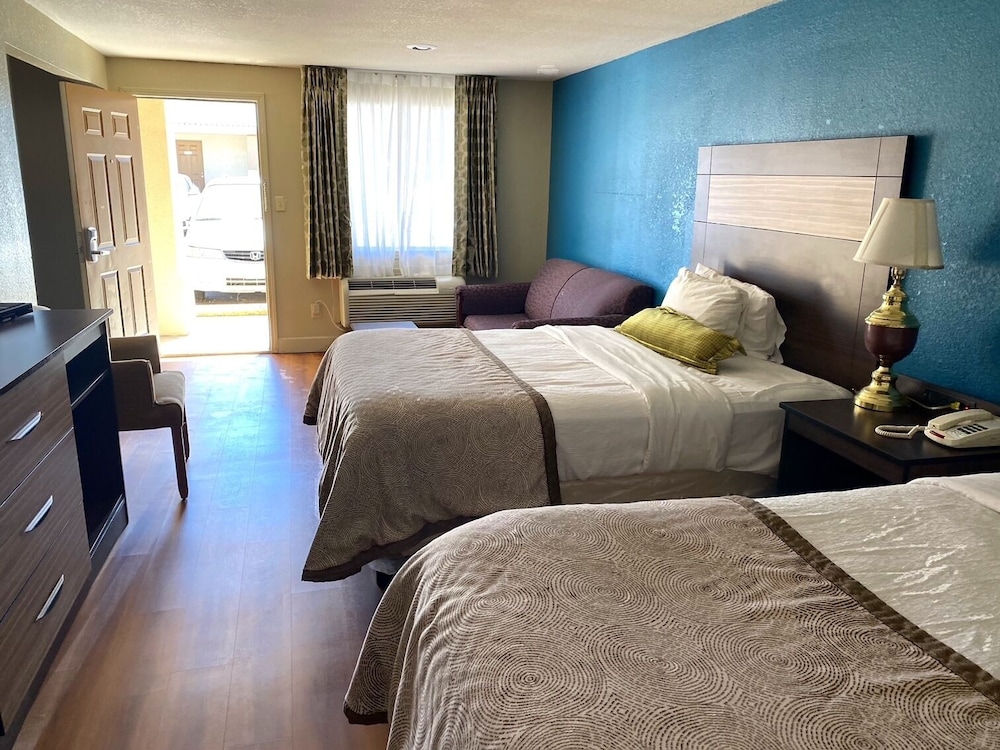 Studio Suite Kitchenette  2 Queen bed photo 2