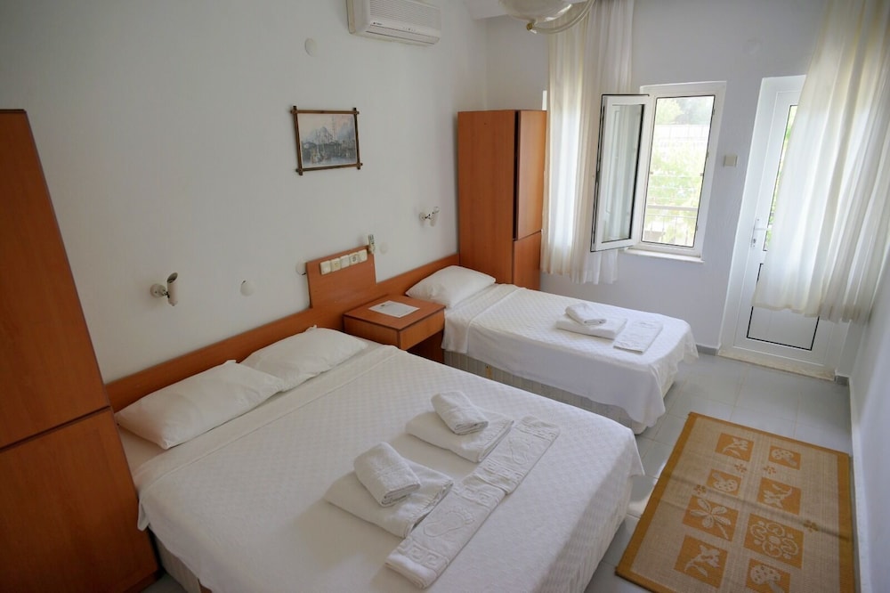 Standard Triple Room - Photo 7