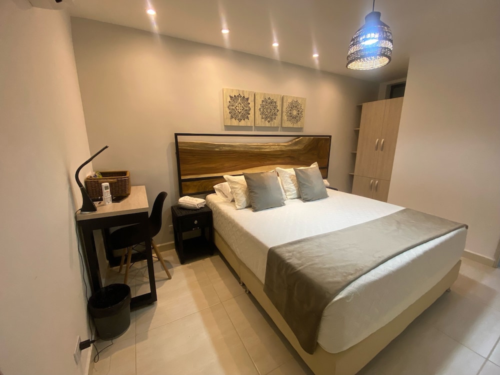 Traditional Room, 1 Queen Bed