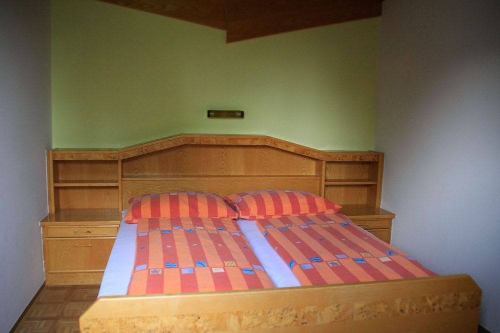 Economy Double Room photo 3