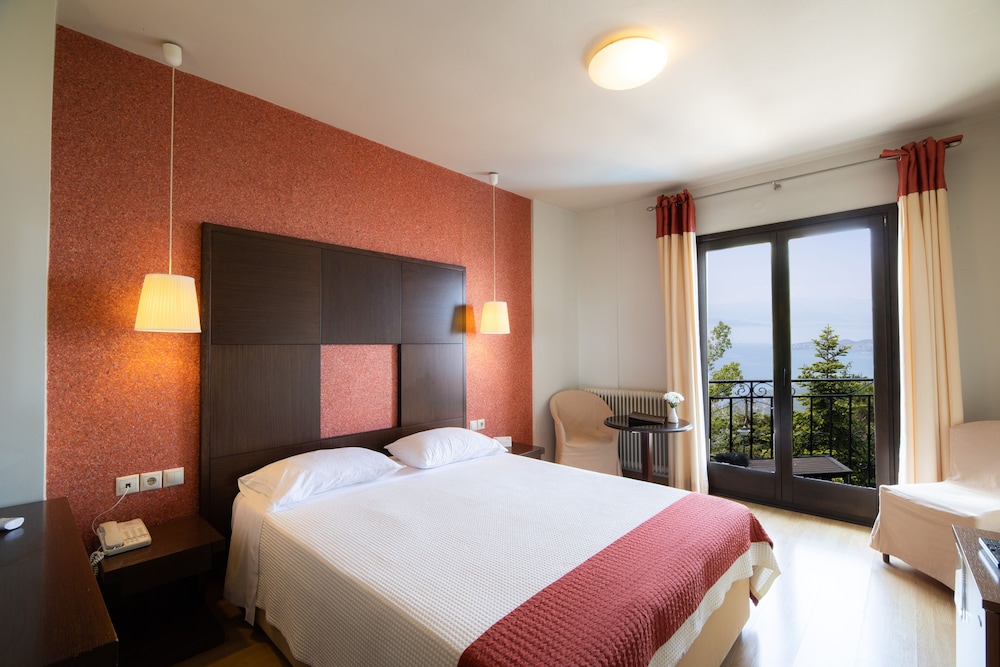 Double Room with balcony and Panoramic Volos View - Photo 2