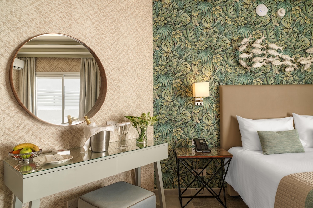 Junior Suite, 1 Queen Bed, Private Pool