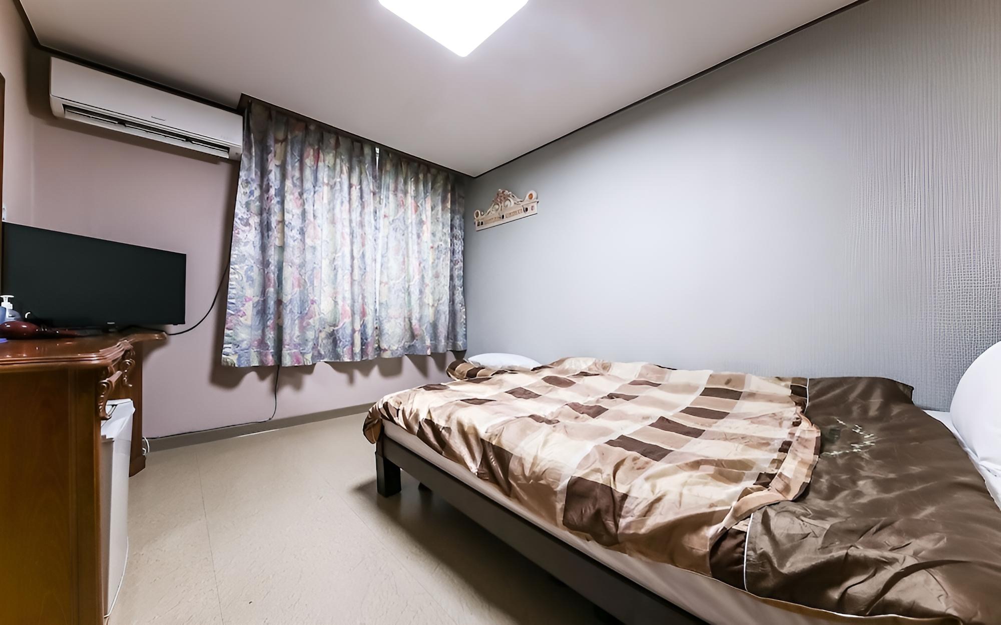 Room (Standard Room) - Photo 3
