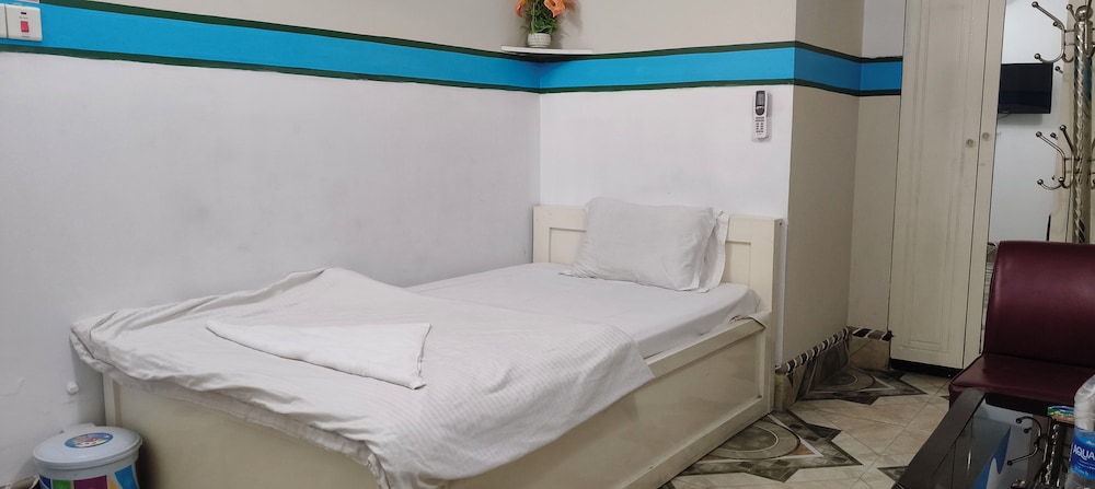 Classic Single Room