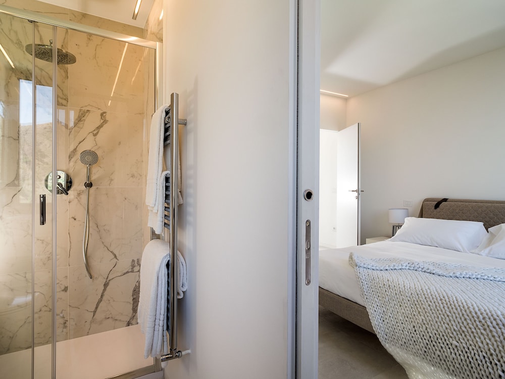 Villa, Multiple Bedrooms photo 3
