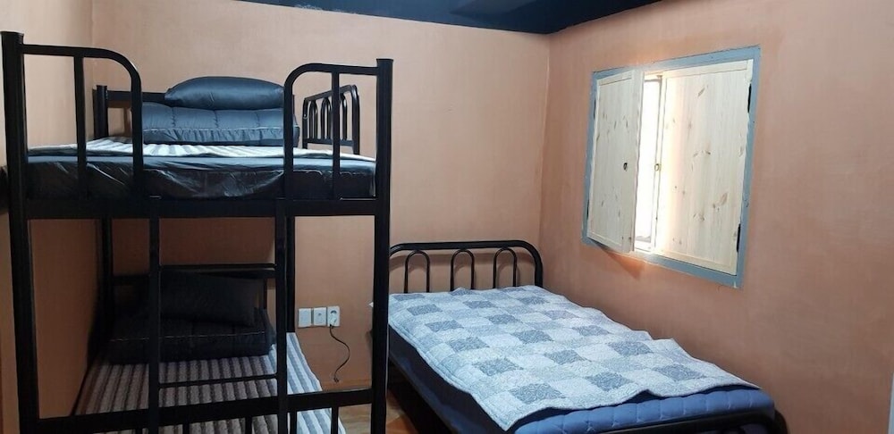 Shared Dormitory, Women Only (3 People) photo 1