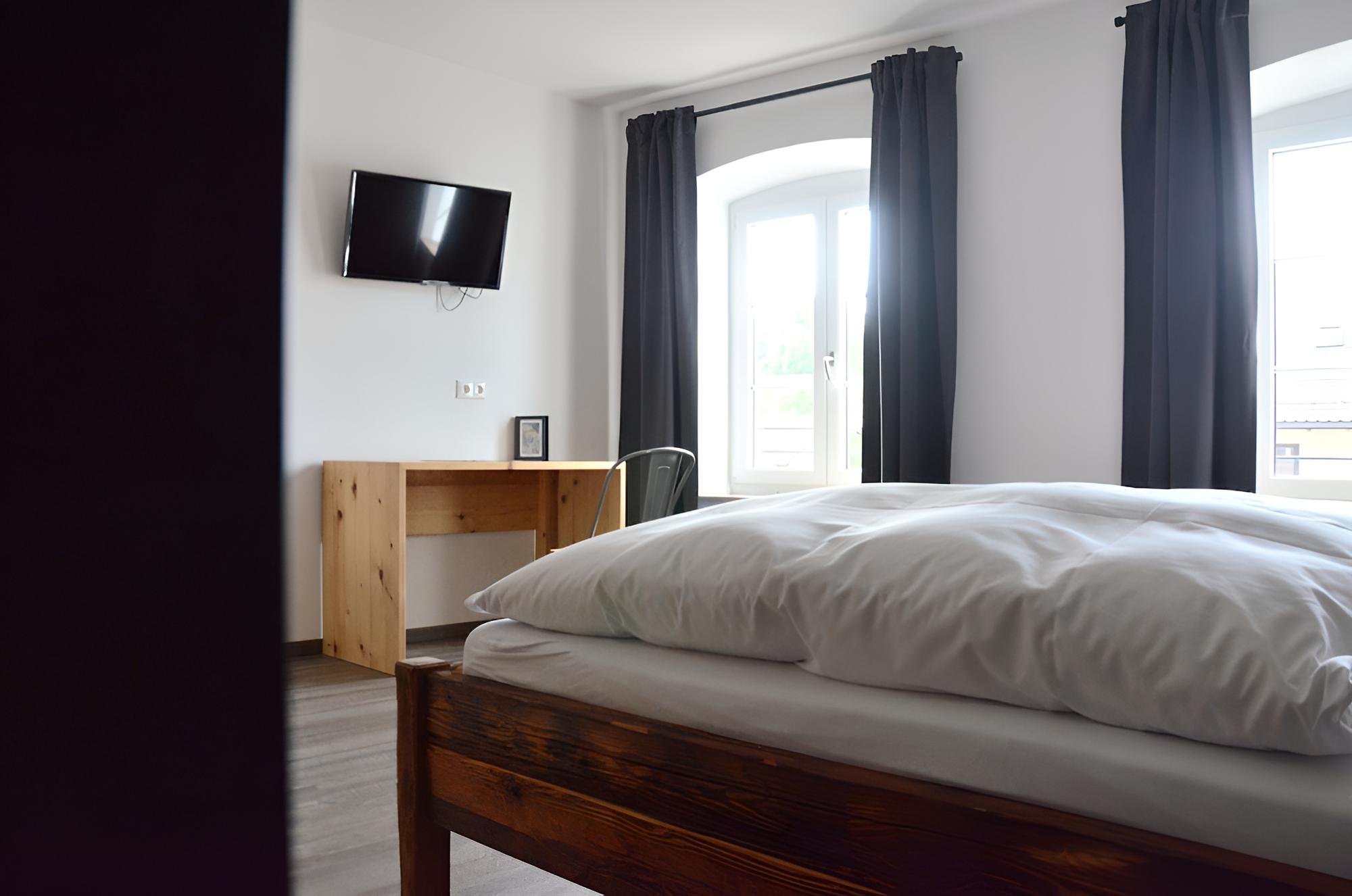 Basic Single Room, Private Bathroom