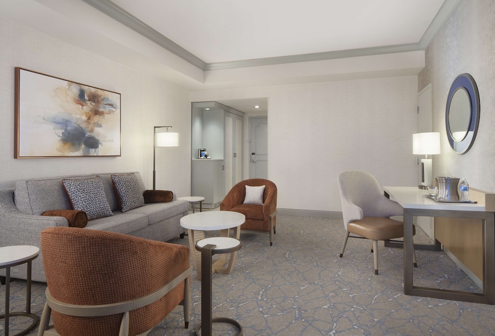 Deluxe Suite, 2 Queen Beds, Tower