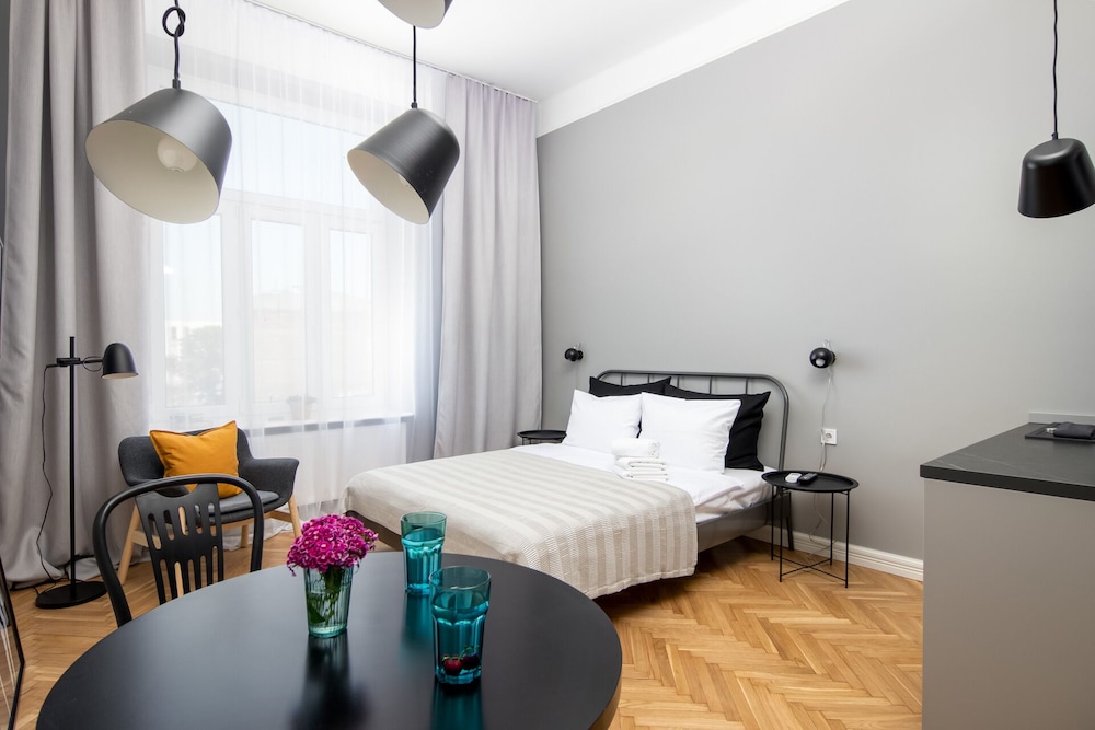 5A. Studio Saint Florian's Suites