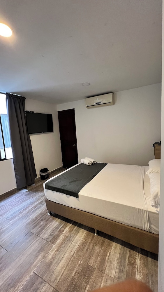 Standard Double Room - Photo 4