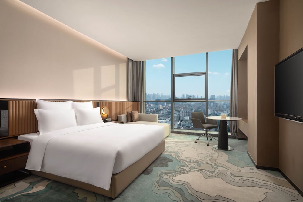 Standard Room, 1 King Bed