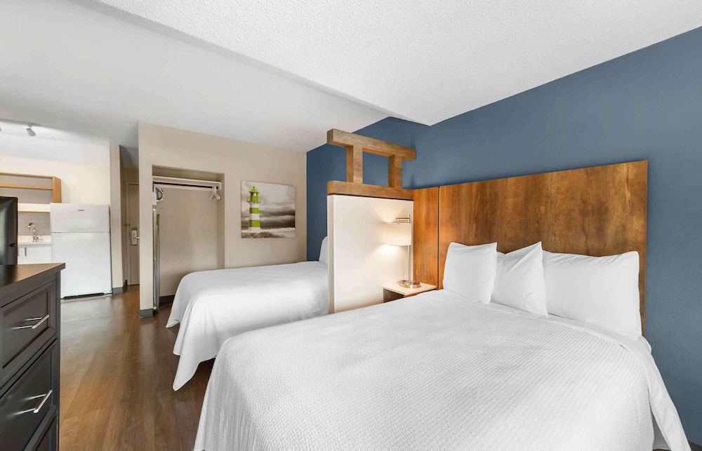 Superior Studio, 2 Double Beds, Accessible, Non Smoking photo 2