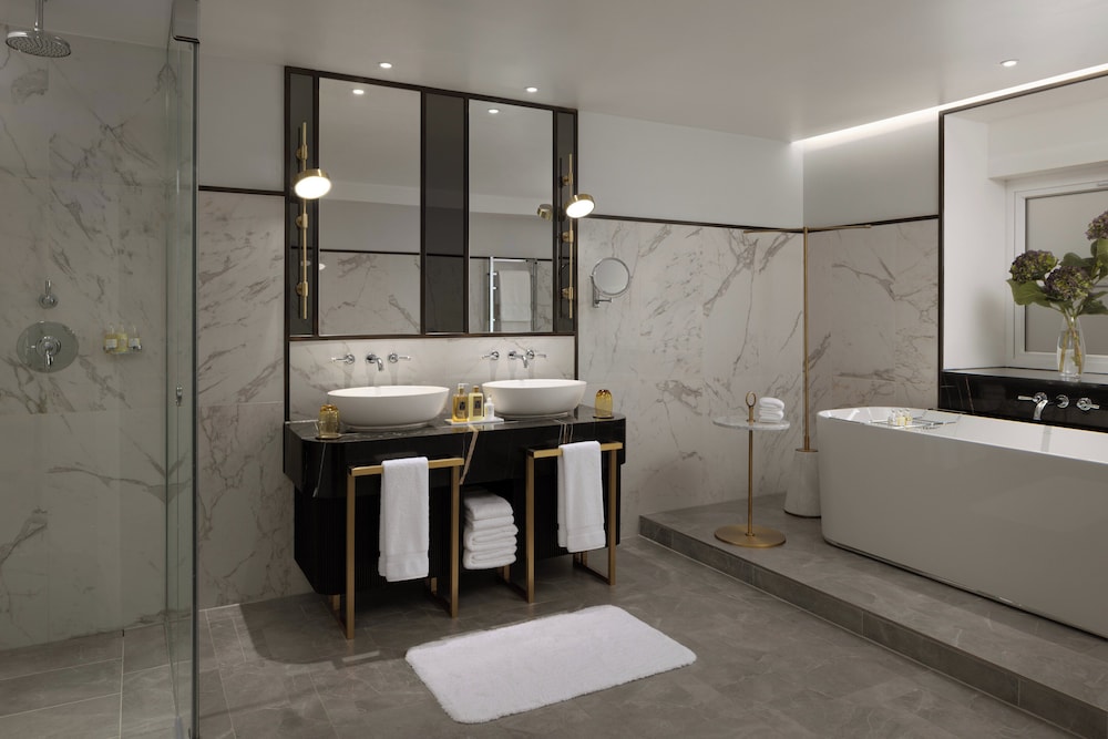 Duplex, 2 Bedrooms (Suite) thumbnail 5