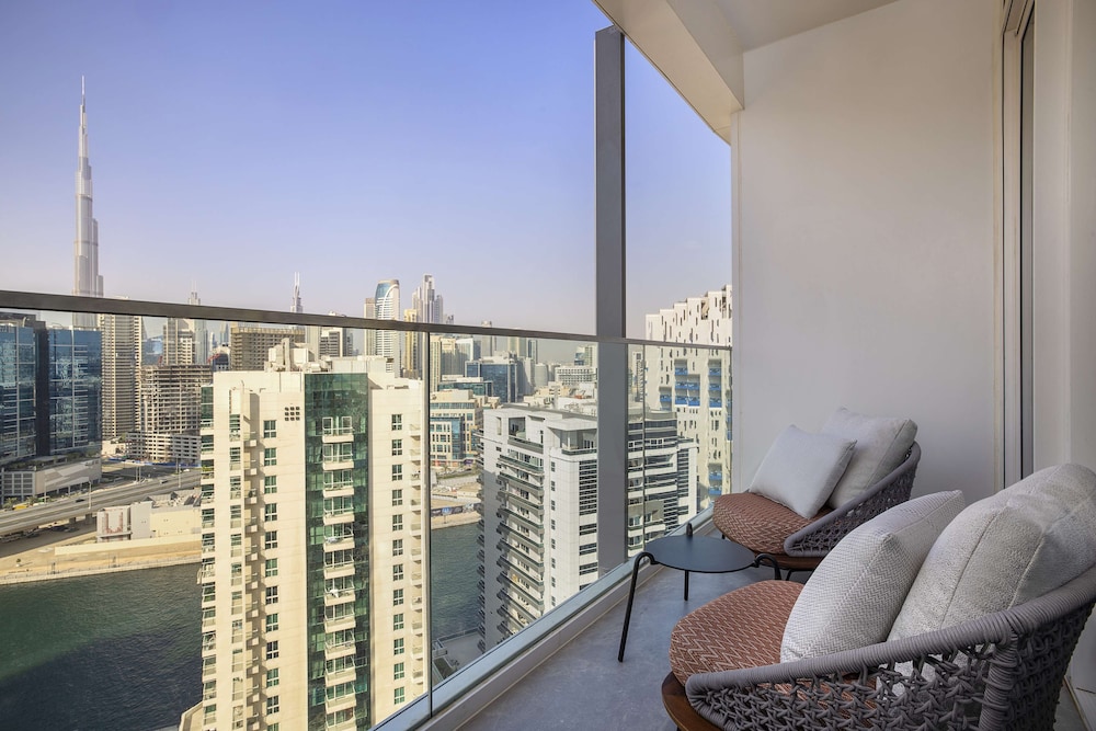 Superior Suite, 1 Bedroom, Burj Khalifa View thumbnail 5
