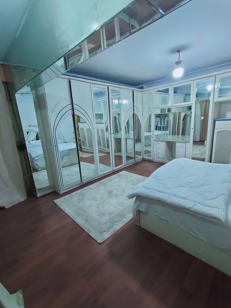 Deluxe Apartment, City View