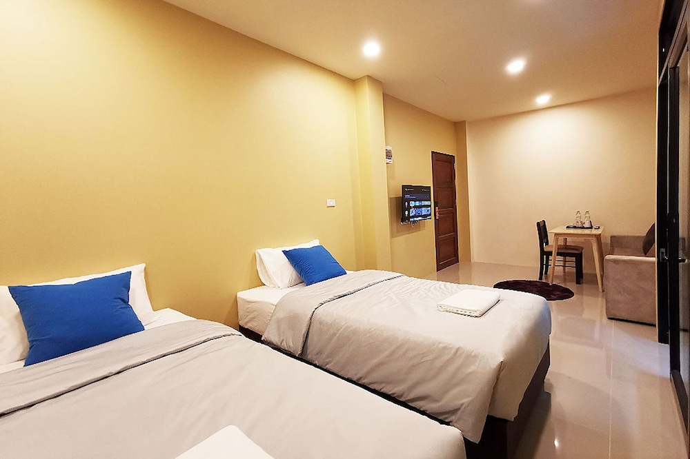 Deluxe Twin Room - Photo 1