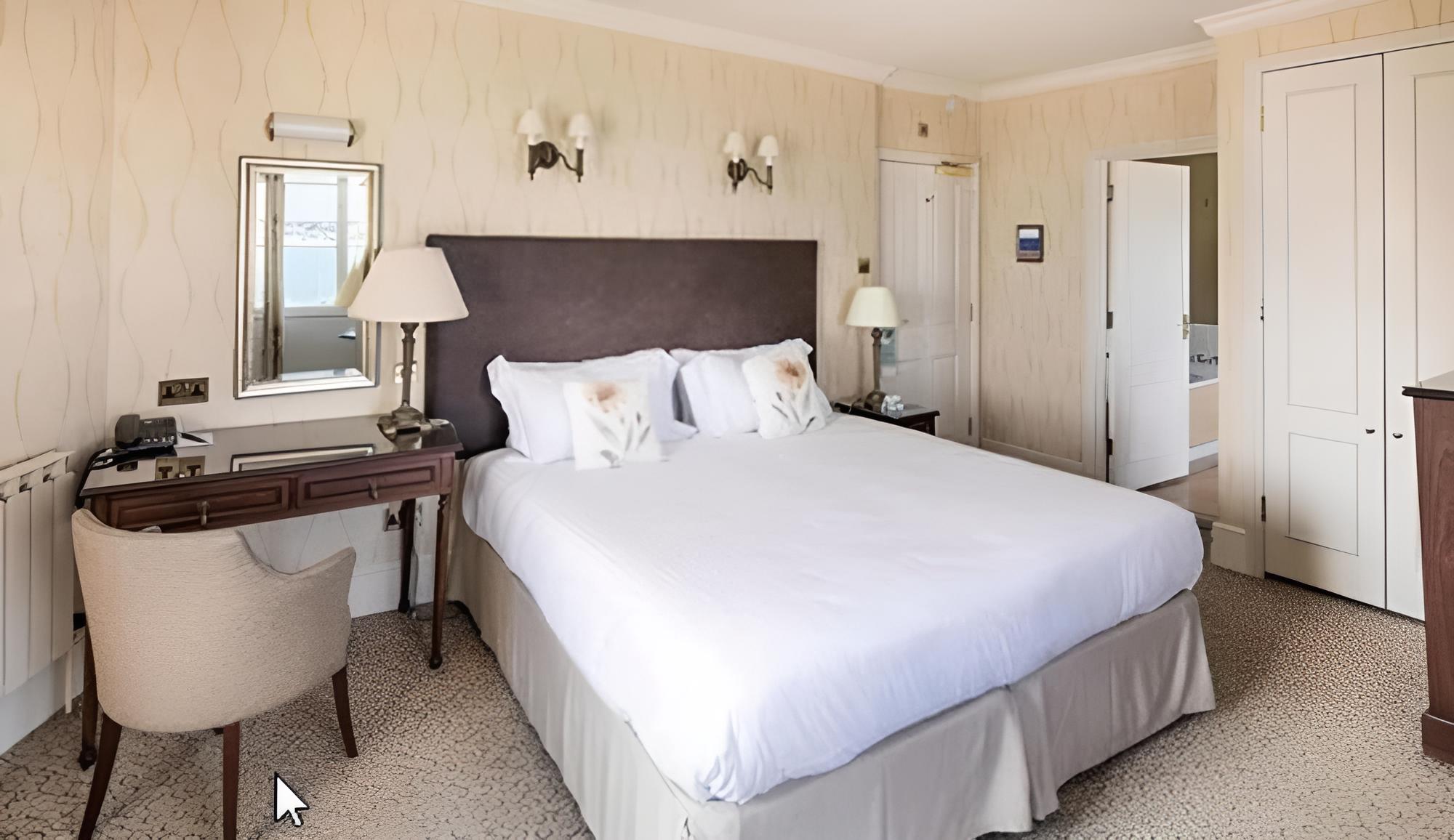 Superior Double or Twin Room, Sea View - Photo 3
