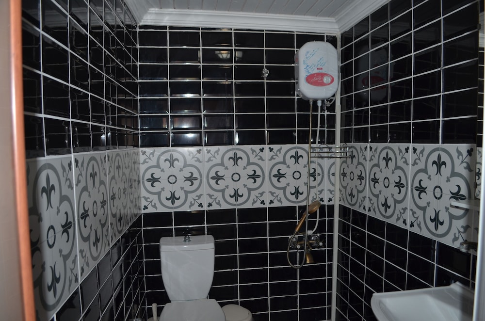 Standard Triple Room - Photo 6