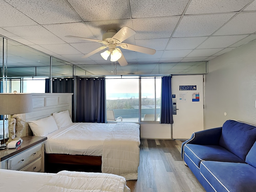 Studio Suite, Multiple Beds, Patio, Ocean View (#104 - No Pets)