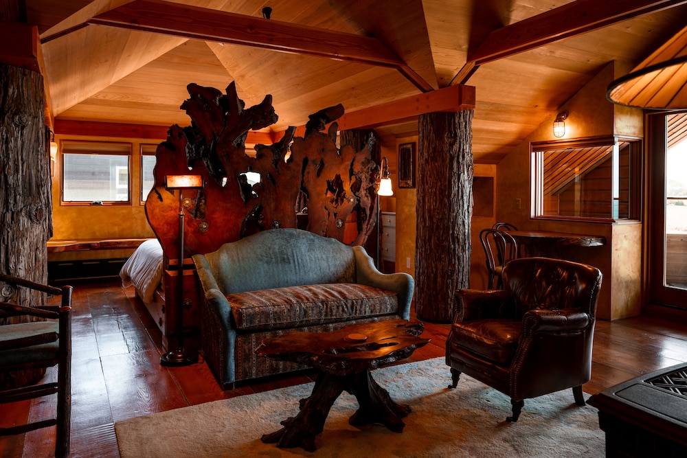 Bird House Suite photo 2