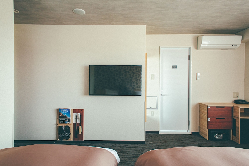 Standard Twin Room - Photo 4
