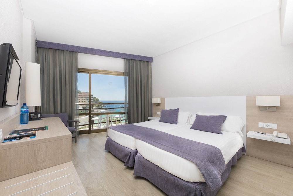 Superior Double Room, Sea View - Photo 3