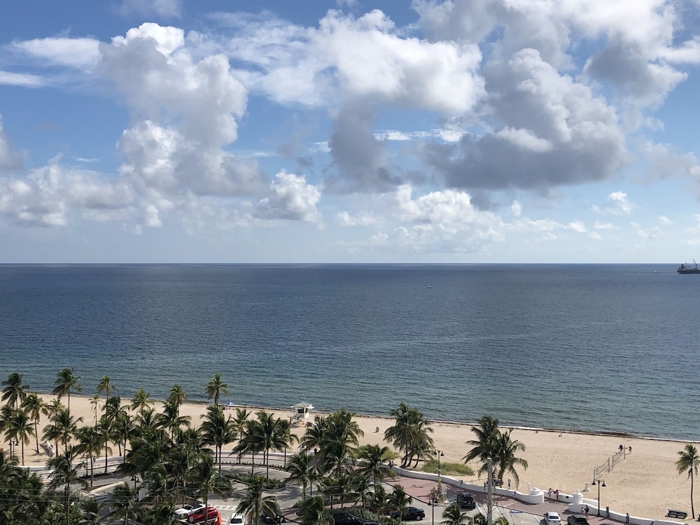 Room, 2 Double Beds, Non Smoking, Oceanfront - Photo 2