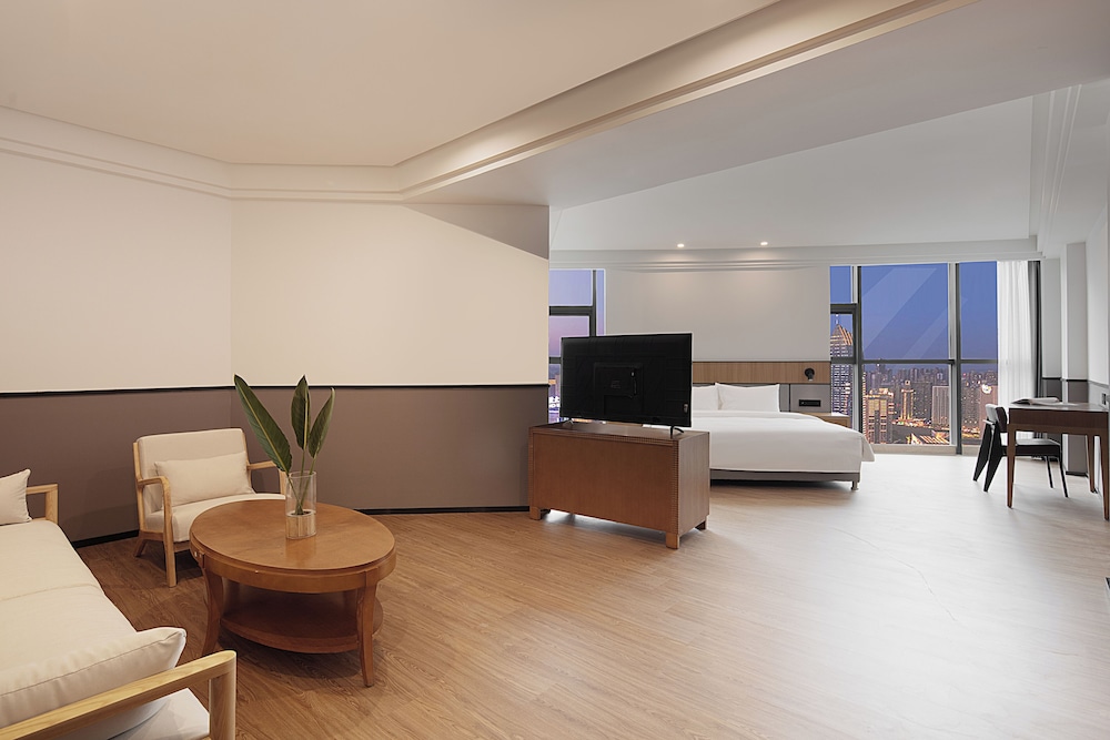 Superior Double Room, City View photo 2