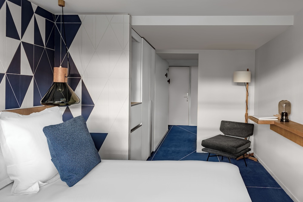 Room (Privilege)