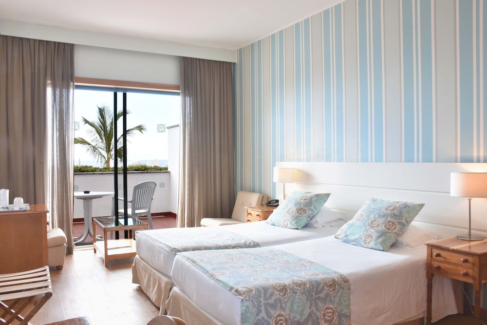 Standard Double Room, Terrace, Poolside