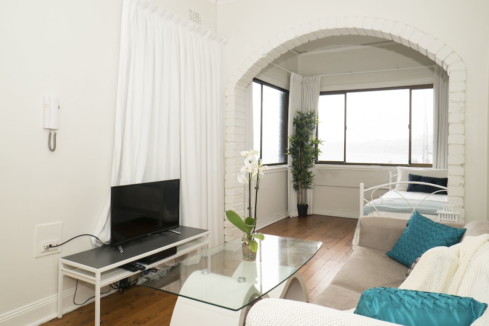Apartment, 1 Bedroom, Ocean View, Beachfront photo 1