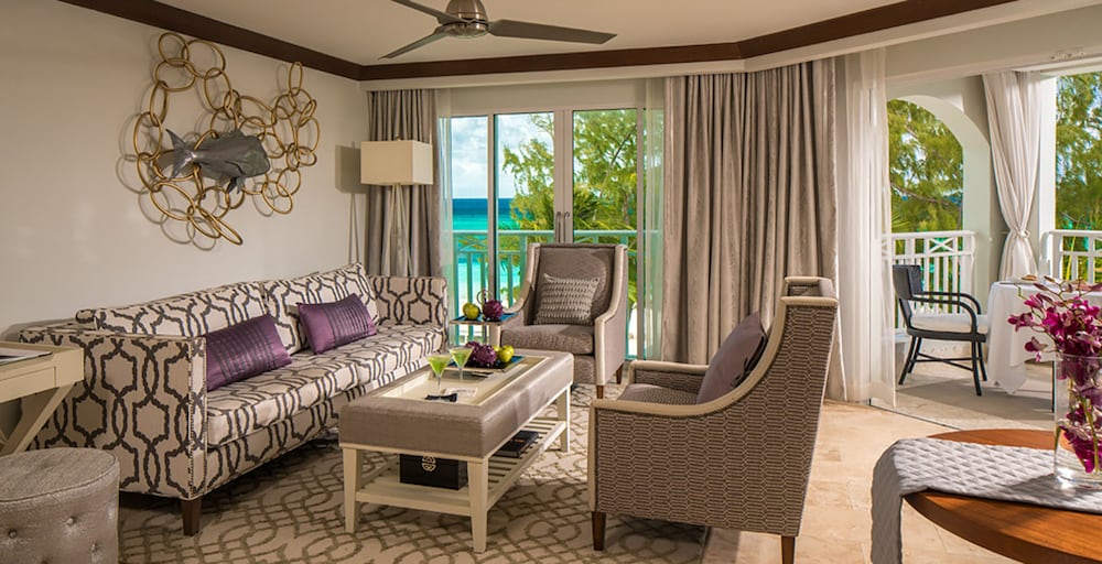 Suite, 1 Bedroom, Ocean View (Beachfront Butler Suite with Balcony) photo 3