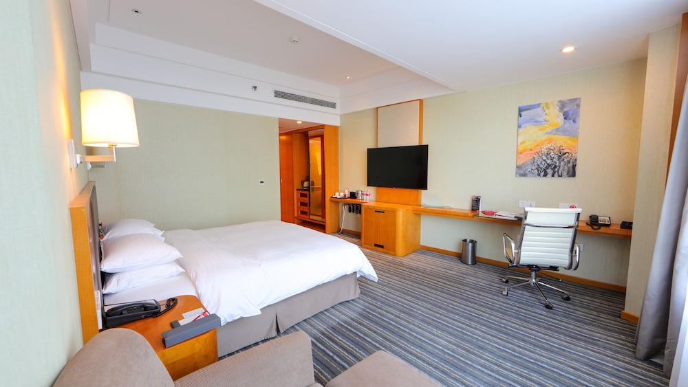 Room, 1 King Bed, Accessible, Non Smoking thumbnail 5