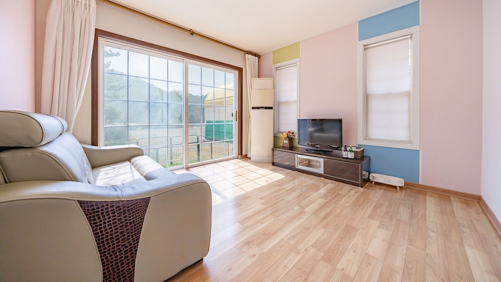 Basic Room, 1 Bedroom (Yeongsanhong (with Pet/BBQ))