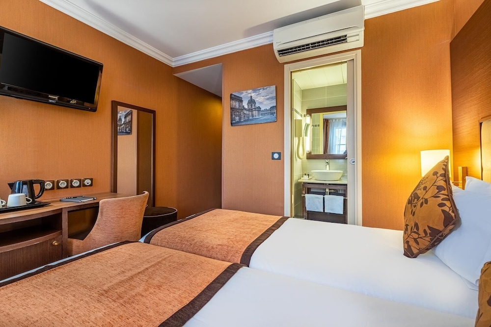 Executive Double or Twin Room, City View photo 2