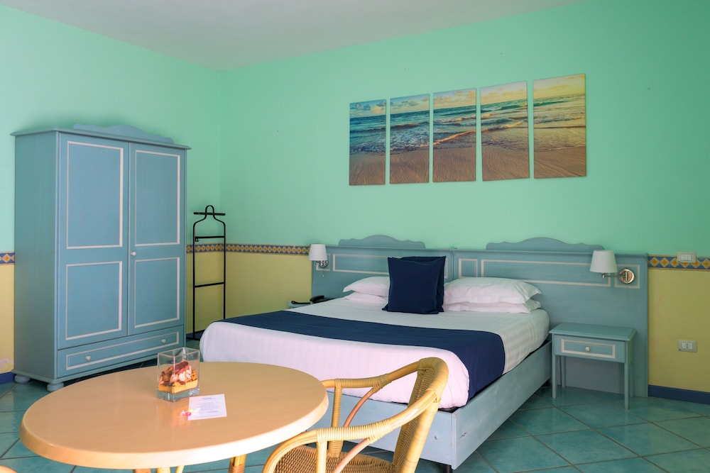 Double Room, Sea View - Photo 16