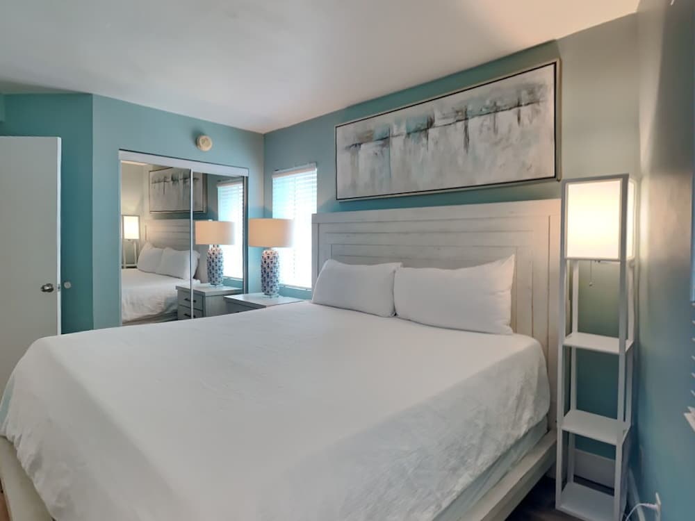 Condo, Multiple Beds, Balcony, Ocean View (#46 - No Pets) photo 2