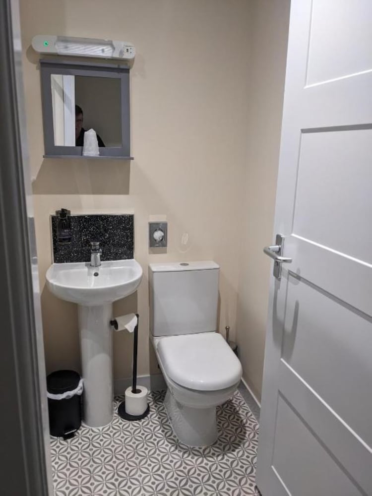 Standard Twin Room - Photo 3