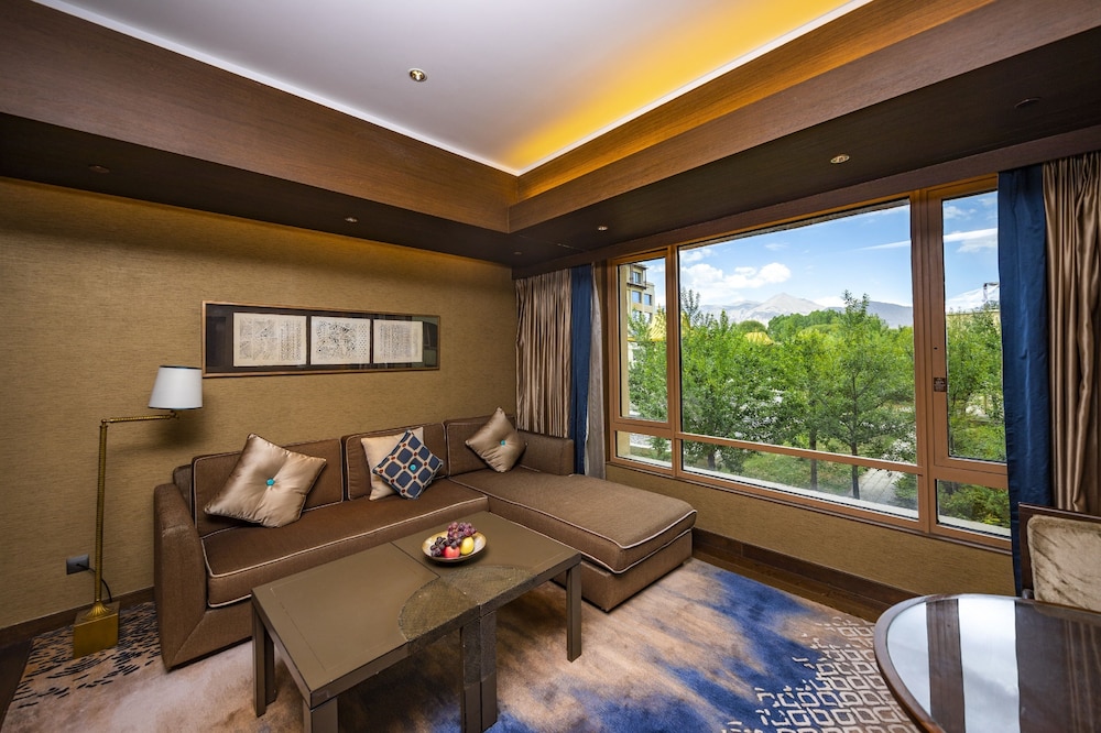 Presidential Suite, 1 King Bed (Shangri-La)
