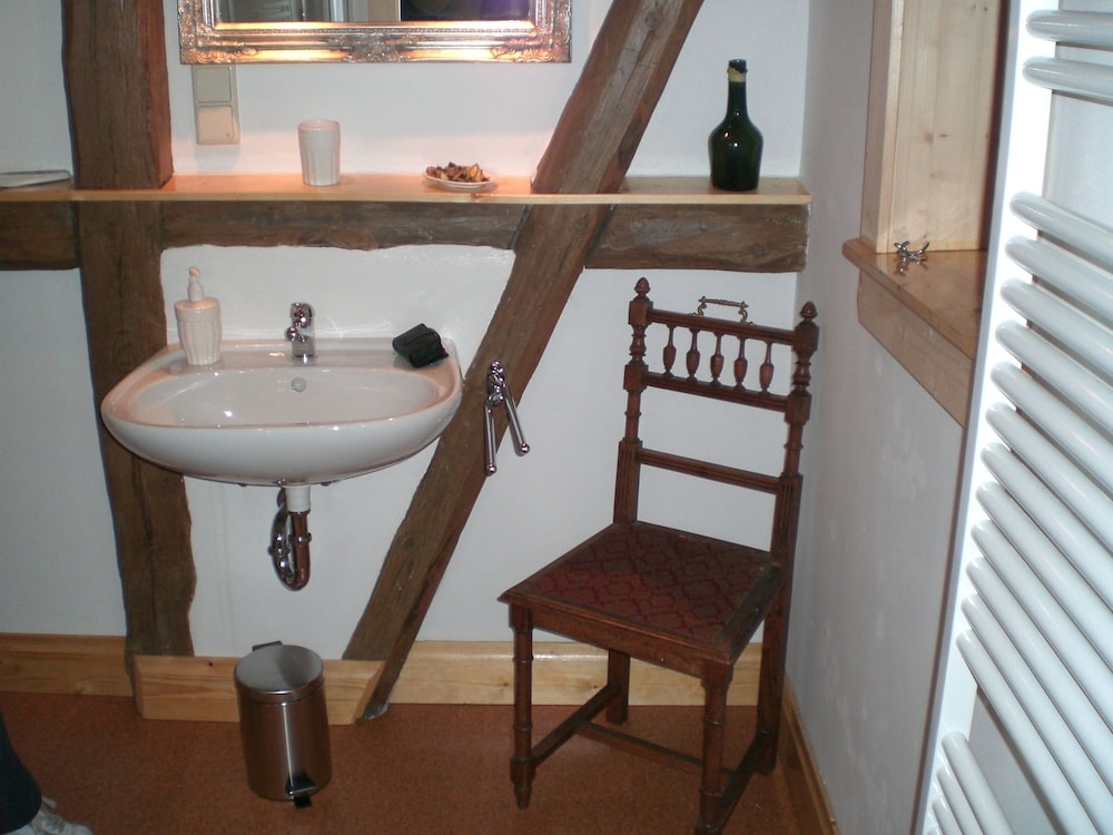 Double Room Single Use, 1 Bedroom, Kitchen, City View (Kat. 3) photo 3