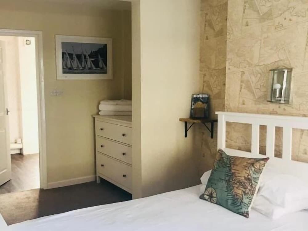 Twin Room, Ensuite photo 1