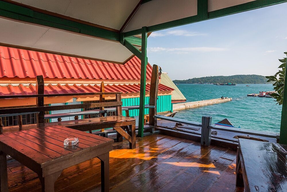 Boat House photo 3