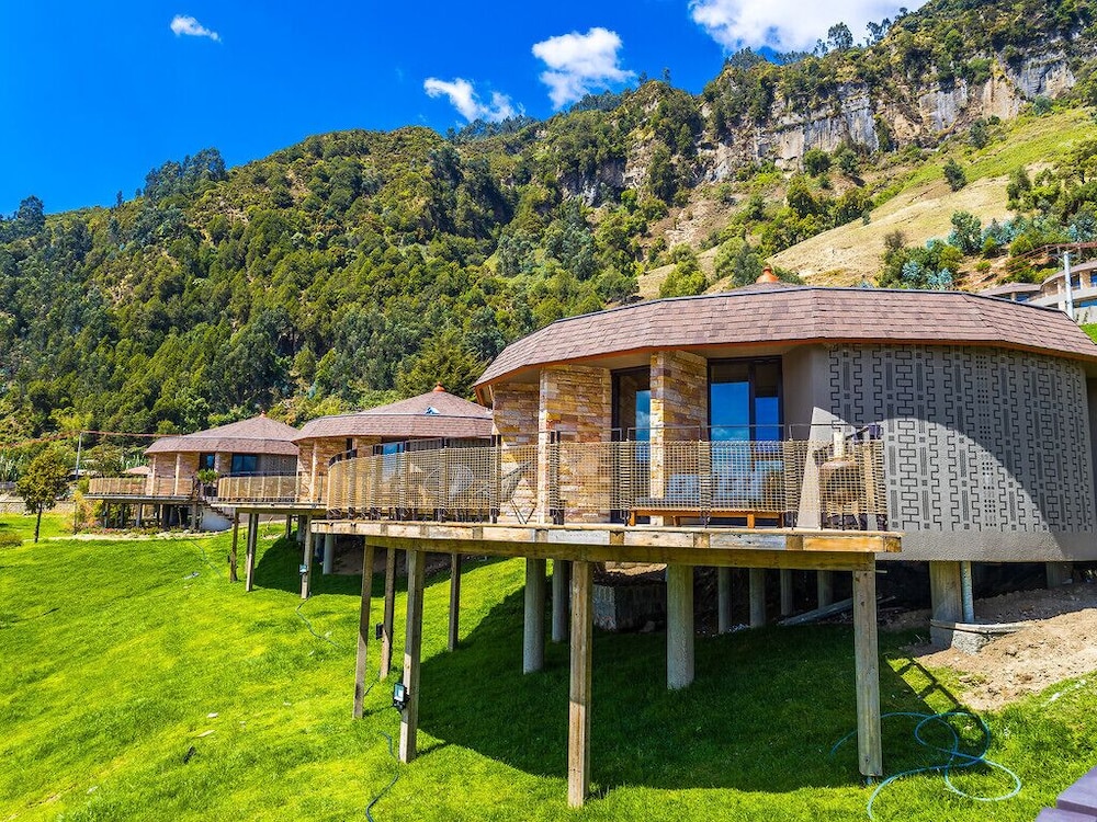 Premium Villa, Lake View