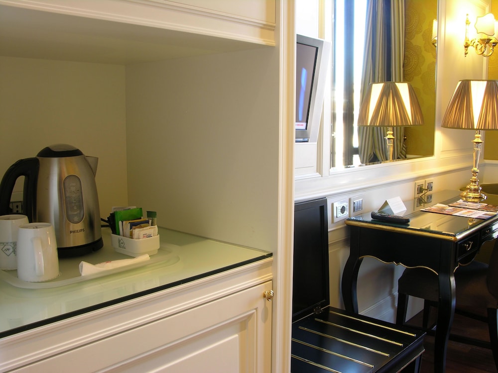 Superior Double Room, City View photo 3