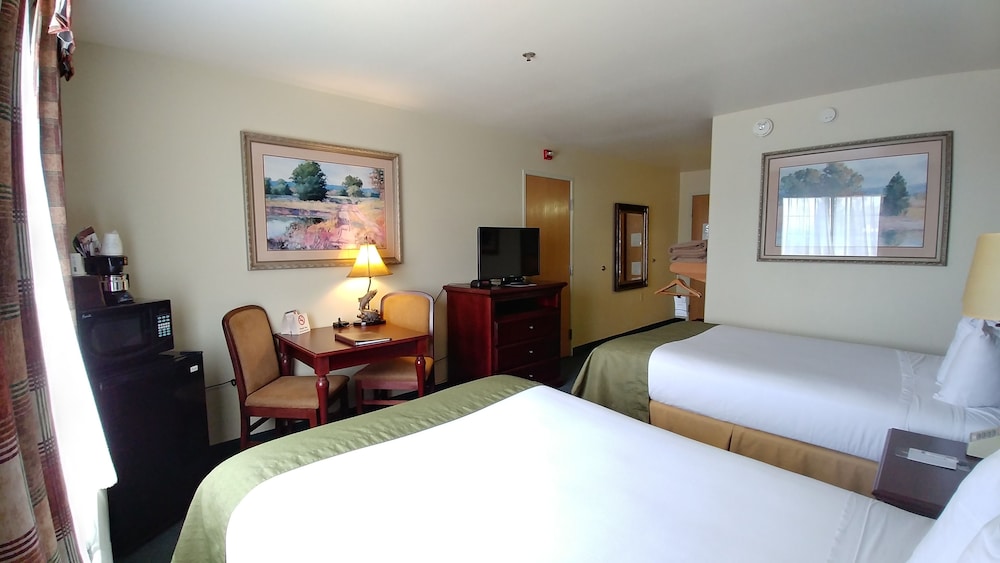 Room, 2 Queen Beds, Accessible, Non Smoking (Mobility Accessible) - Photo 6